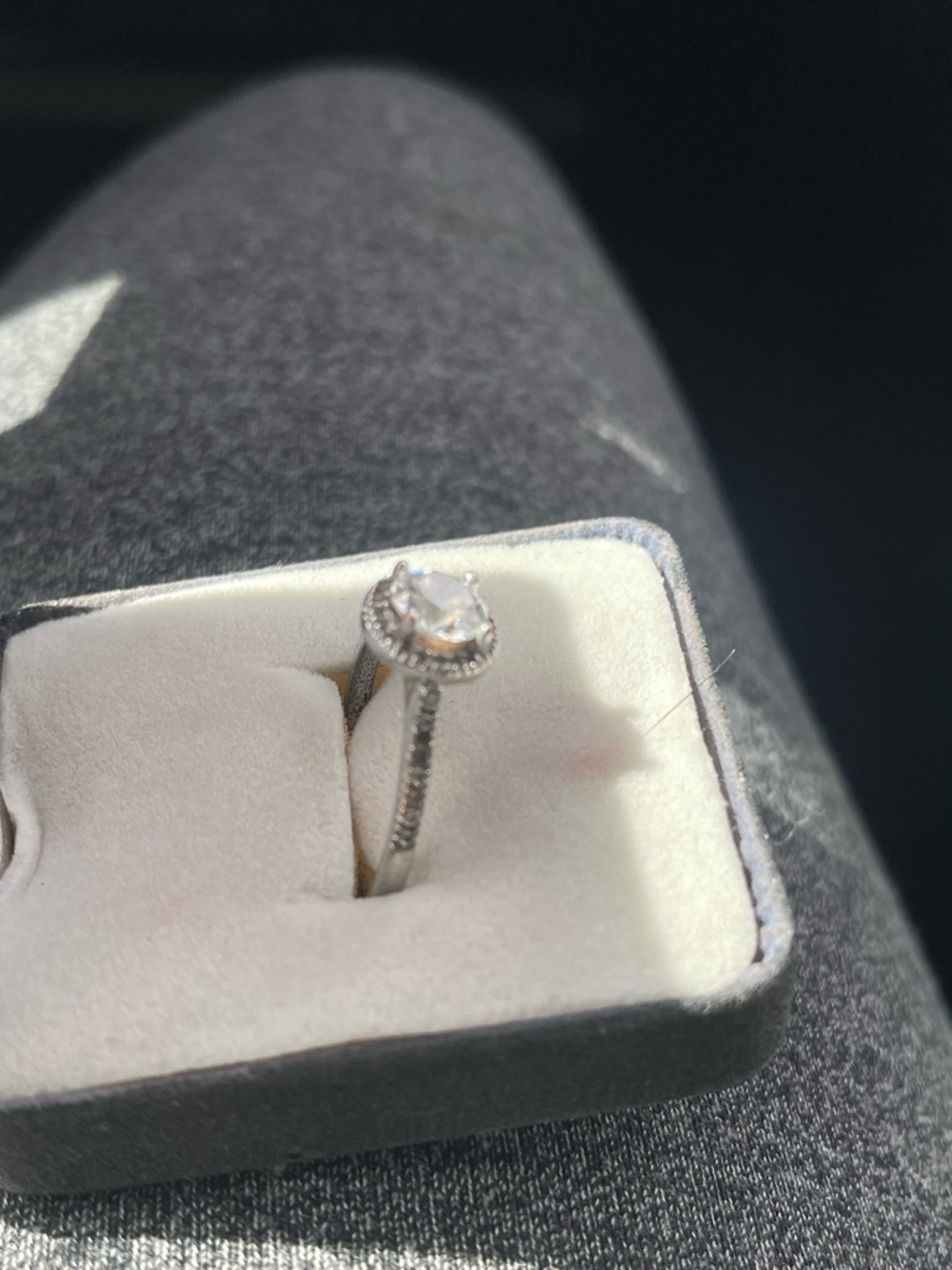 1 ring - Picture 2 of 2